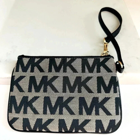 Micheal Kors Signature Logo Jacquard Wristlet - Picture 1 of 4